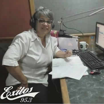 Entrevista en el programa Ciudad Éxitos por Exitos 95.3 FM